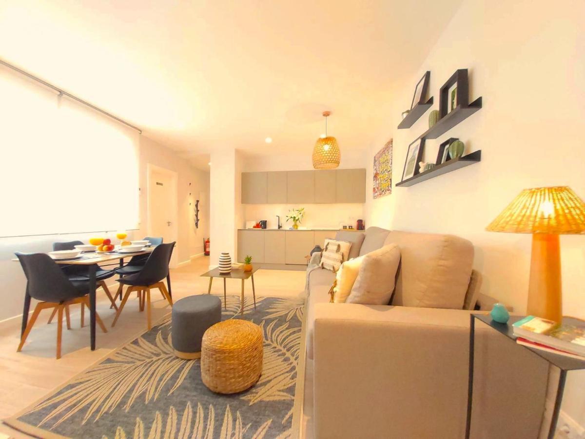 Apartamento Nuevo Y Reformado Al Lado De La Gran Via Madrilena Exterior photo