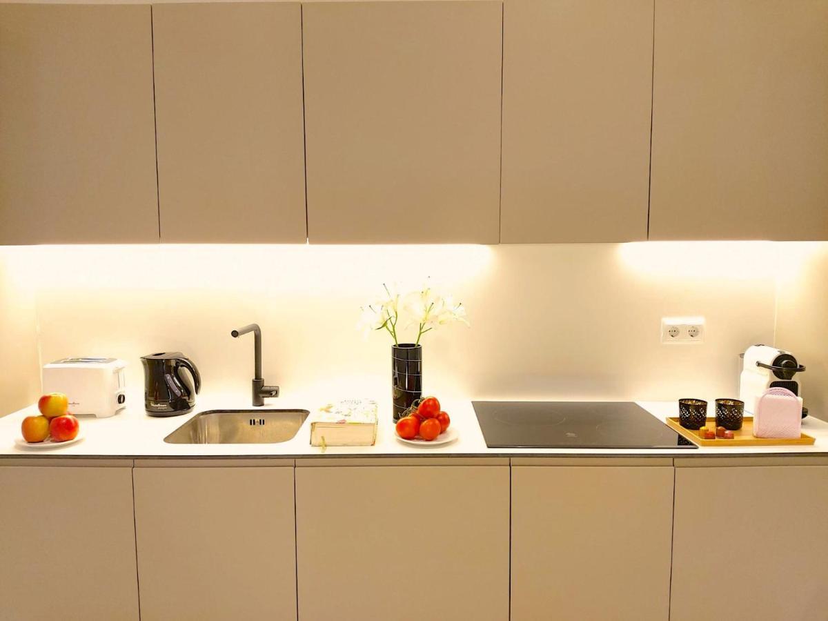 Apartamento Nuevo Y Reformado Al Lado De La Gran Via Madrilena Exterior photo